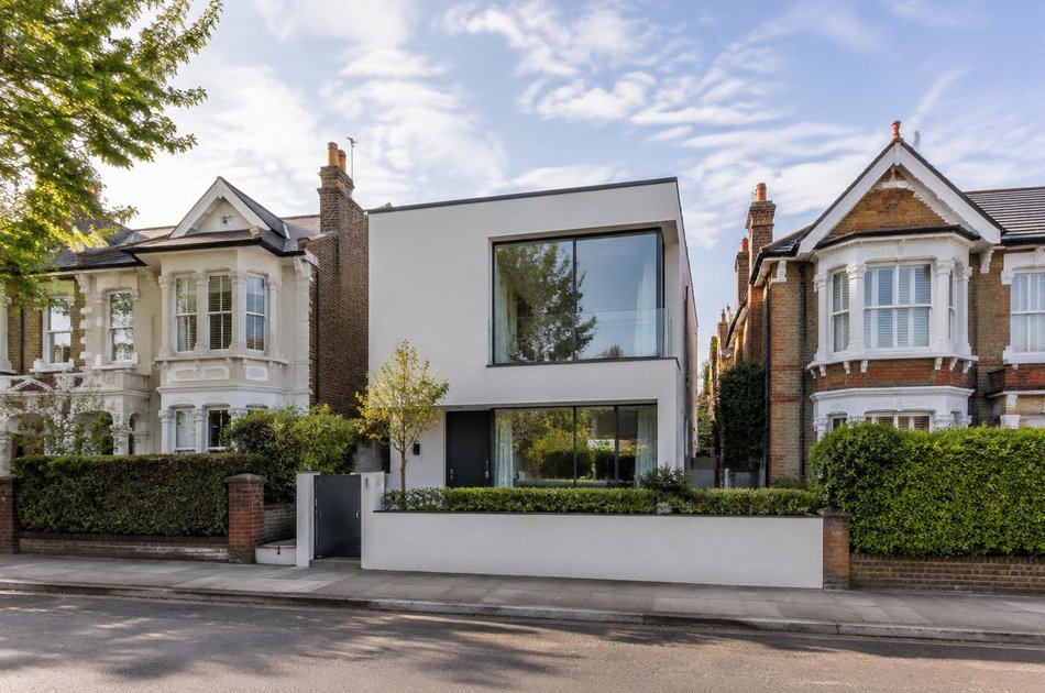 Contemporary house on a residential street in Addiscombe