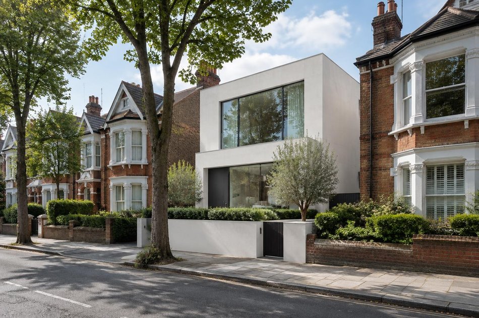 Contemporary house on a residential street in Beckenham