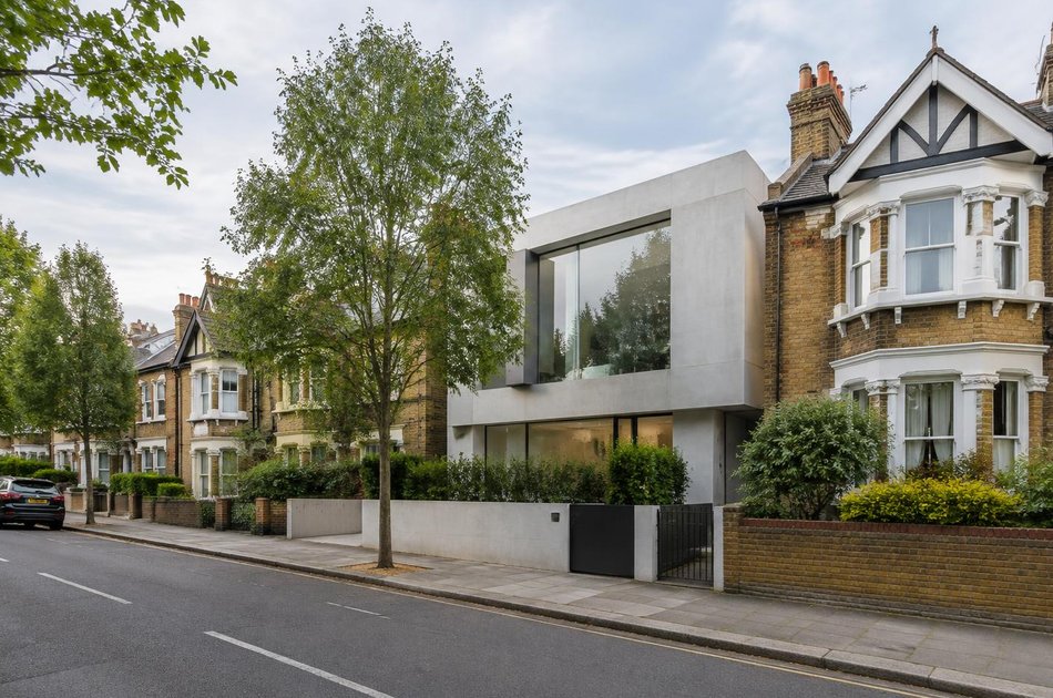 Contemporary house on a residential street in Brent