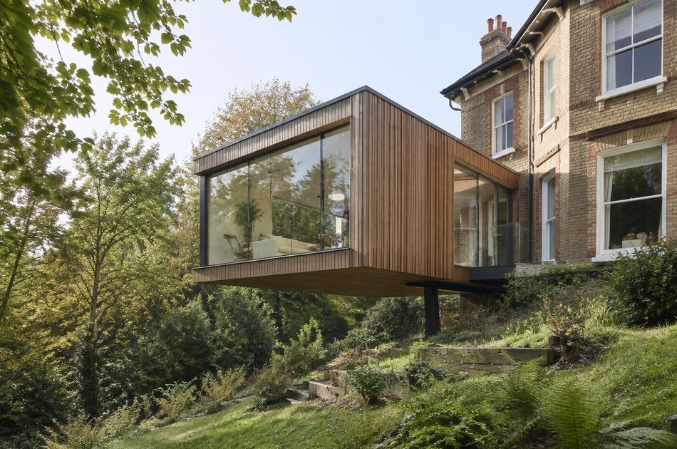 New contemporary rear extension in Chislehurst