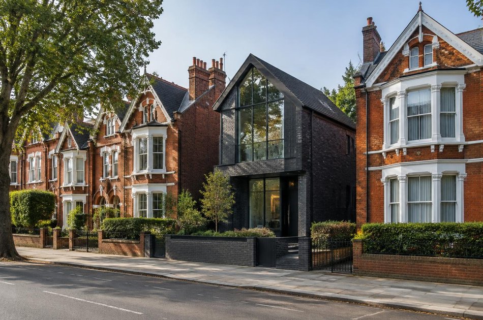 Contemporary house on a residential street in Croydon Town Centre