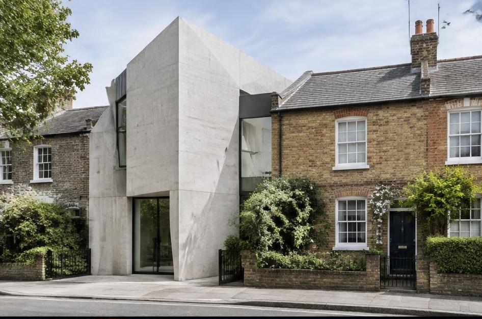 Bold contemporary residence beside period homes in East Sheen