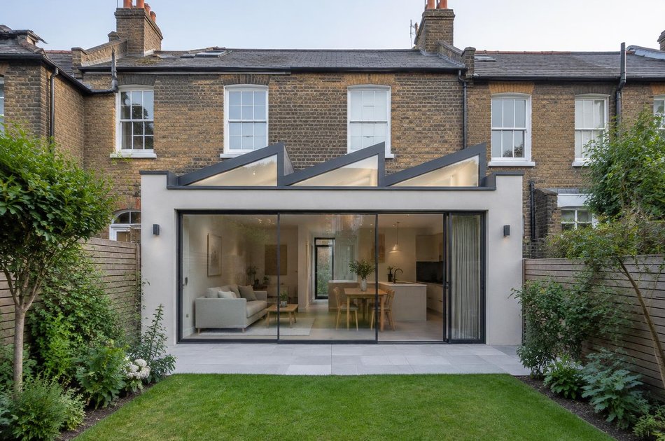 New contemporary rear extension in Feltham