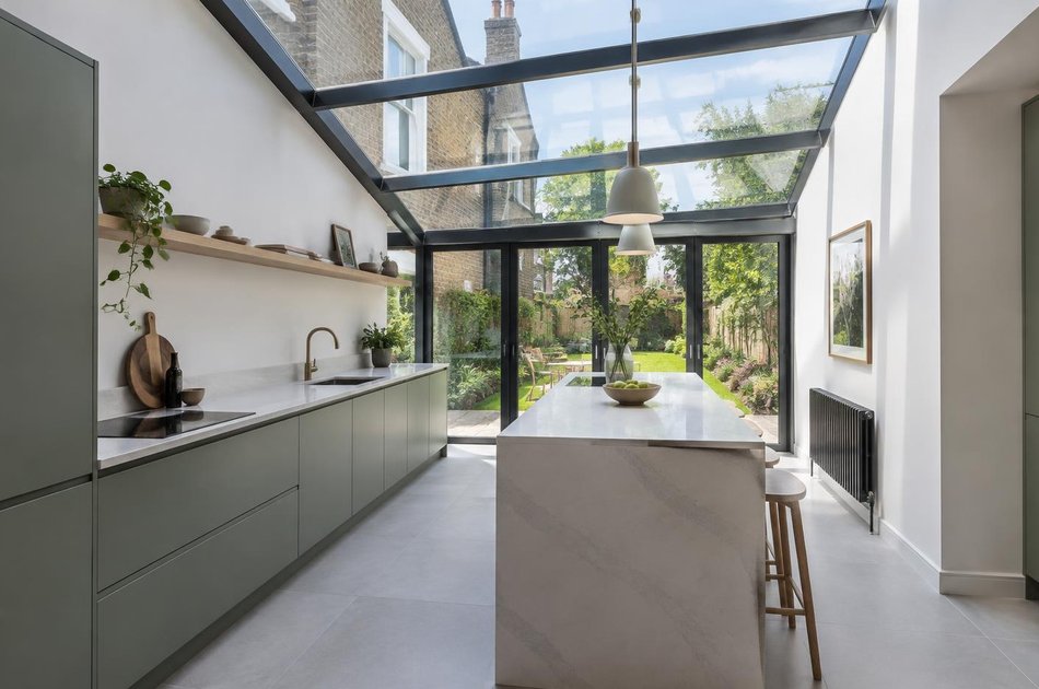 New contemporary rear extension in Finchley