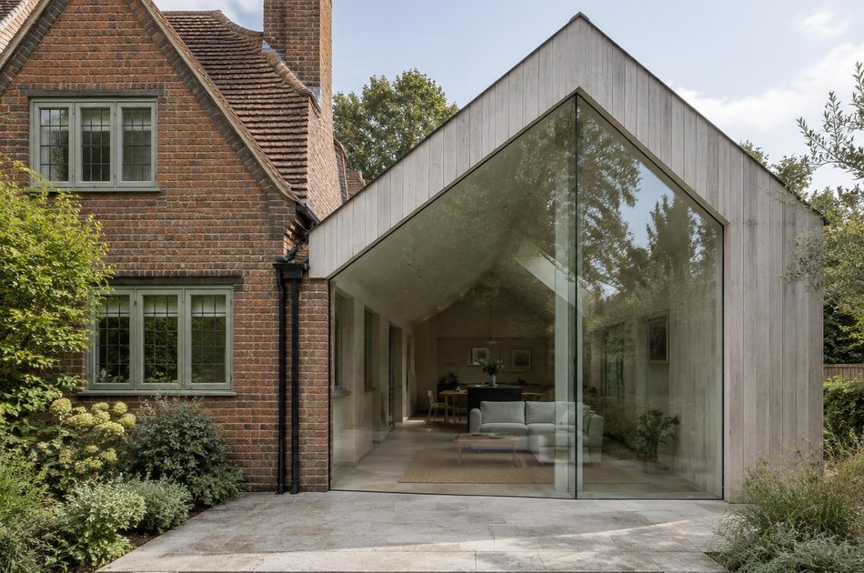 Period facade beside a new contemporary extension in Hampstead Garden Suburb
