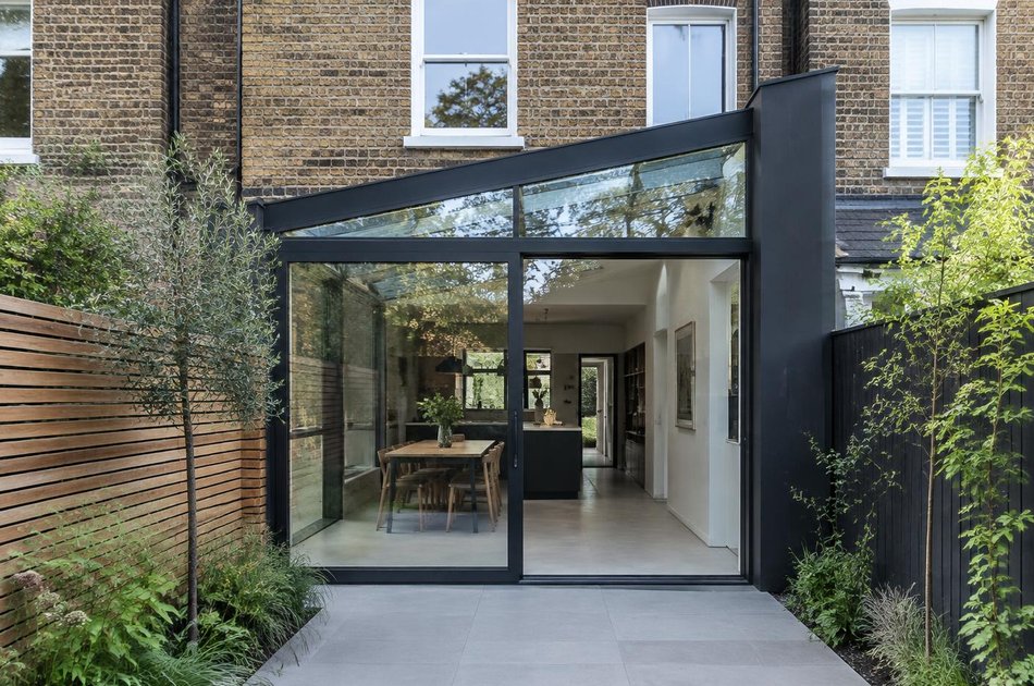 New contemporary rear extension in Hounslow Town