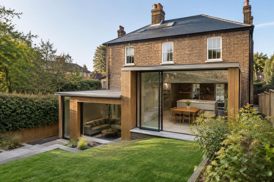 New contemporary rear extension in Mill Hill