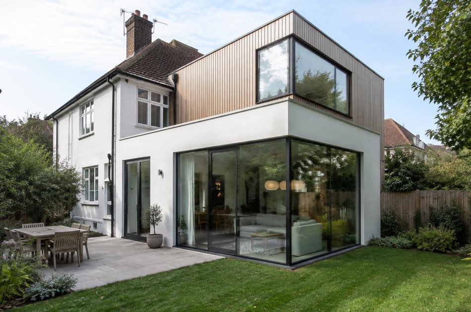 New contemporary rear extension in Pinner