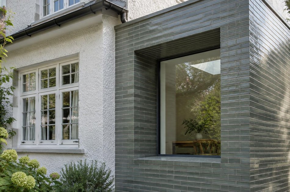 Period facade beside a new contemporary extension in Shortlands