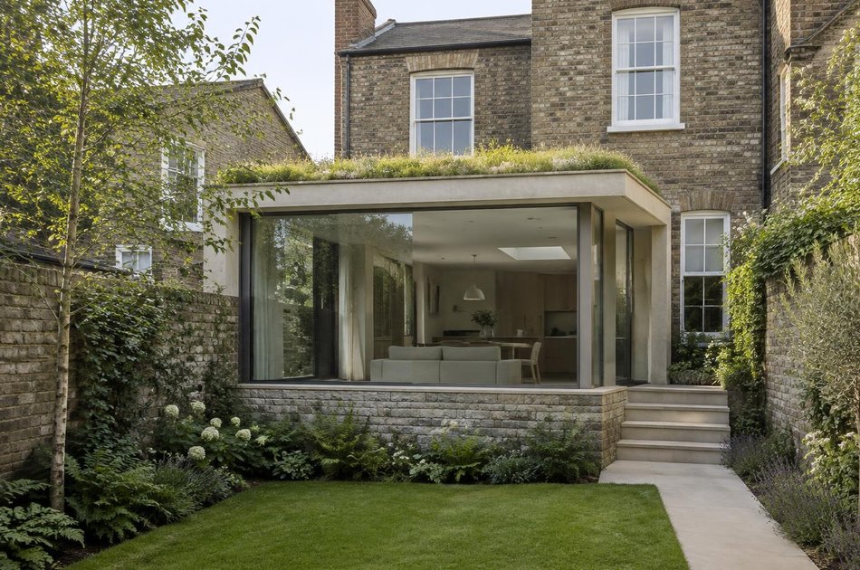New contemporary rear extension in Strand on the Green