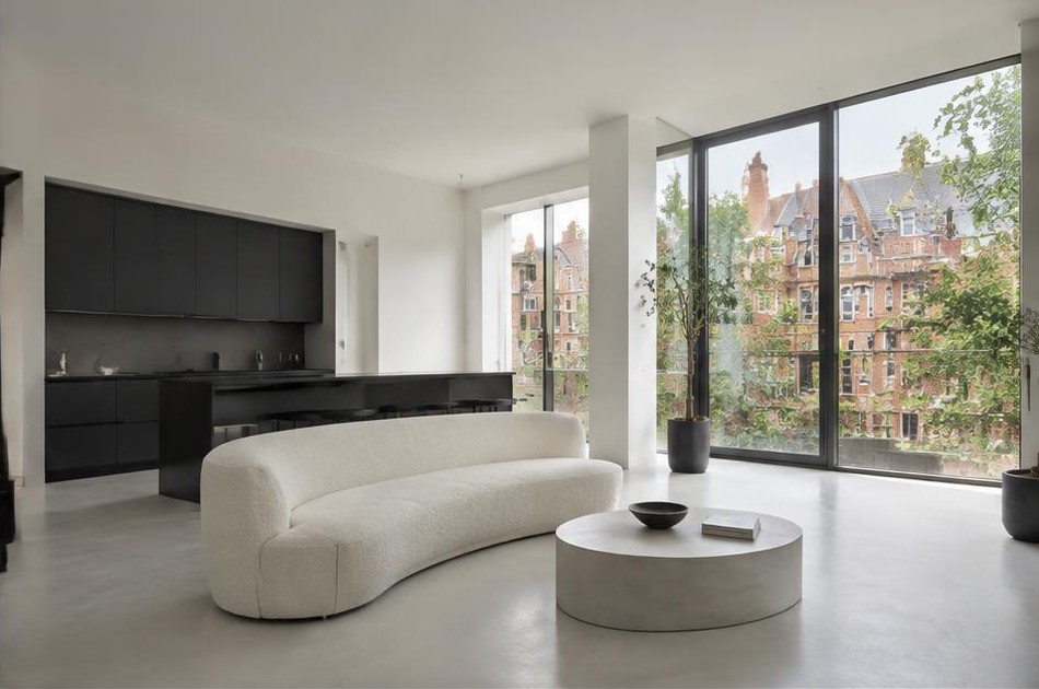 Contemporary refurbished flat with local views in Swiss Cottage