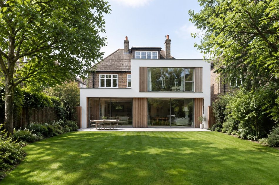 New contemporary rear extension in Upminster