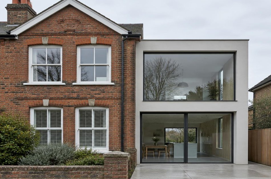 Period facade beside a new contemporary extension in Winchmore Hill